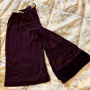 LOFT Cold shoulder top